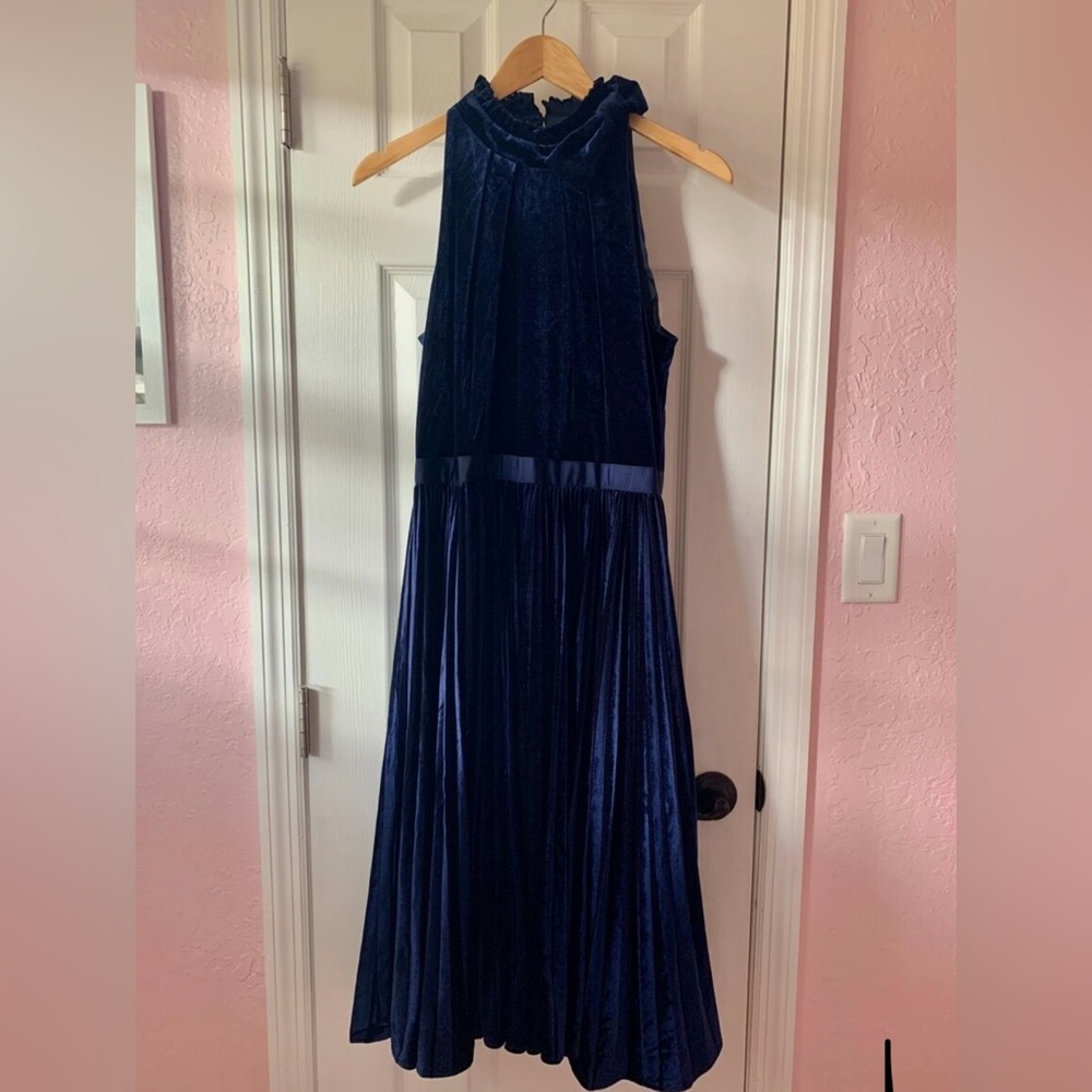 Ted Baker Cornella pleated velvet midi dress Blue- UK Sz 2 - US size  6-8